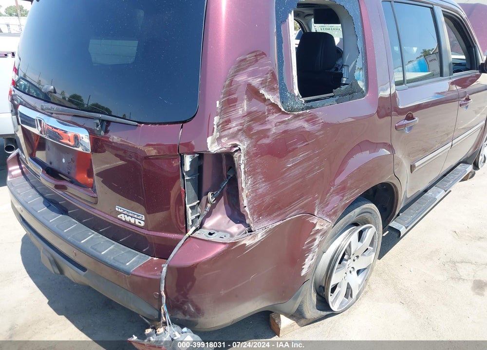 2015 HONDA PILOT TOURING VIN: 5FNYF4H90FB066408