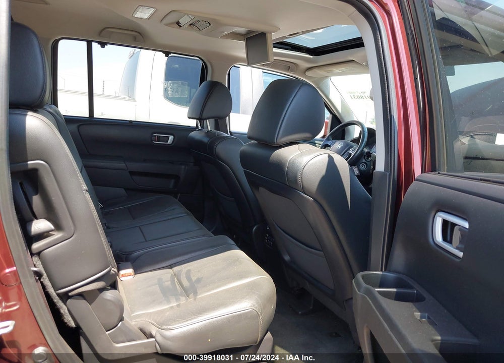 2015 HONDA PILOT TOURING VIN: 5FNYF4H90FB066408