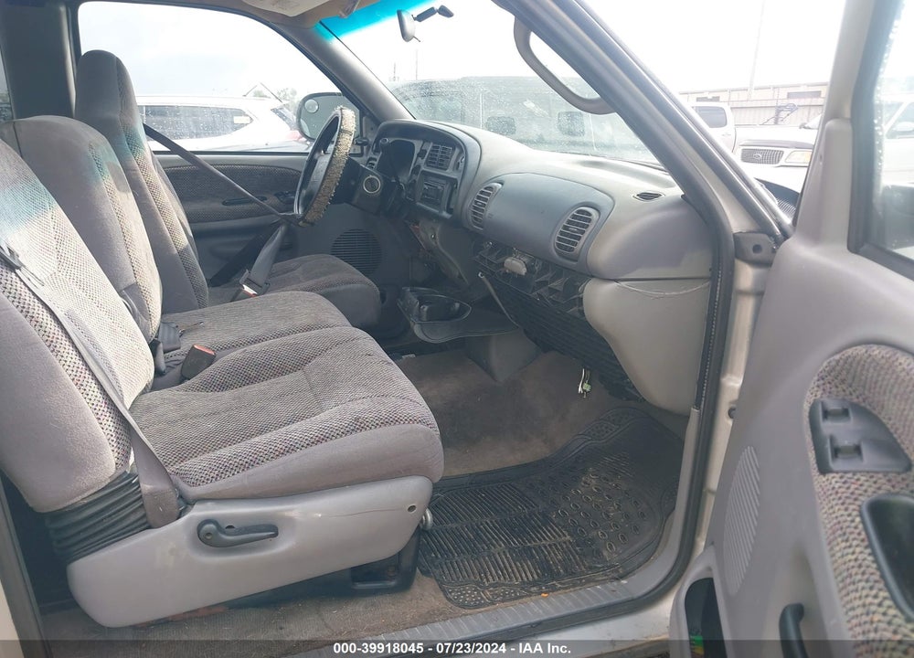1999 DODGE RAM 1500 ST VIN: 3B7HC13Y7XG188930