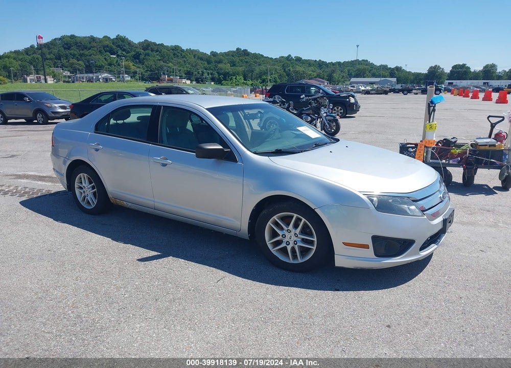 2012 FORD FUSION S VIN: 3FAHP0GA8CR206688