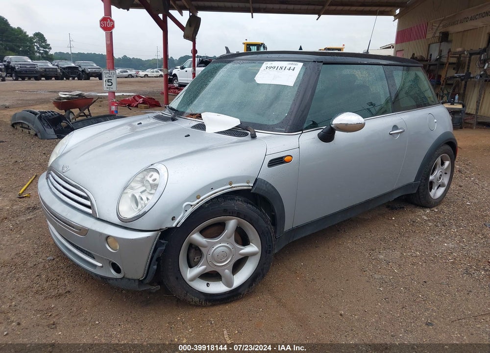 2005 MINI COOPER VIN: WMWRC33425TJ66456