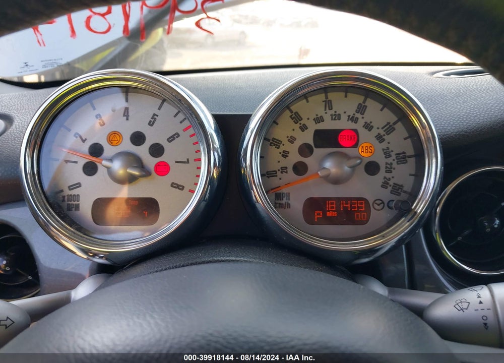 2005 MINI COOPER VIN: WMWRC33425TJ66456