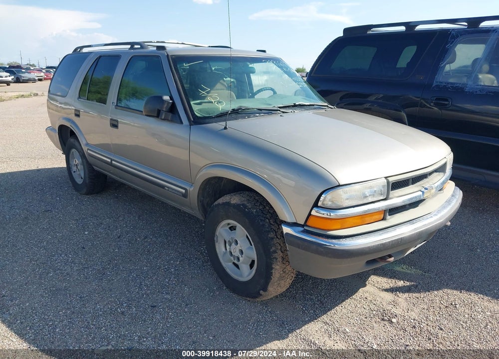2001 CHEVROLET BLAZER LS VIN: 1GNDT13W11K102371