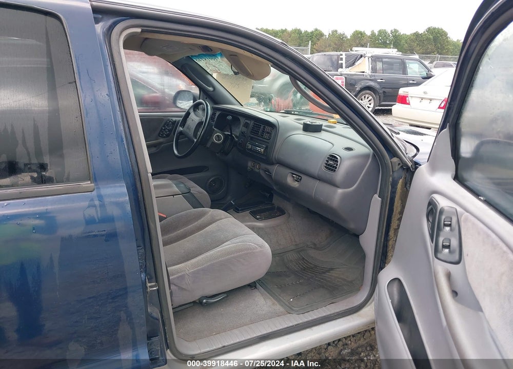 2000 DODGE DAKOTA SLT/SPORT VIN: 1B7GL2AN8YS685280