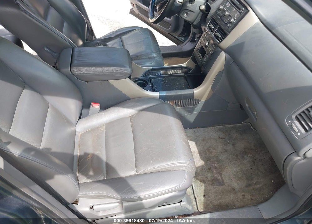 2006 HONDA PILOT EX-L VIN: 5FNYF28556B024561