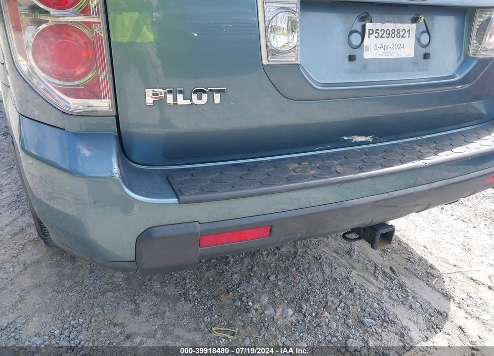 2006 HONDA PILOT EX-L VIN: 5FNYF28556B024561
