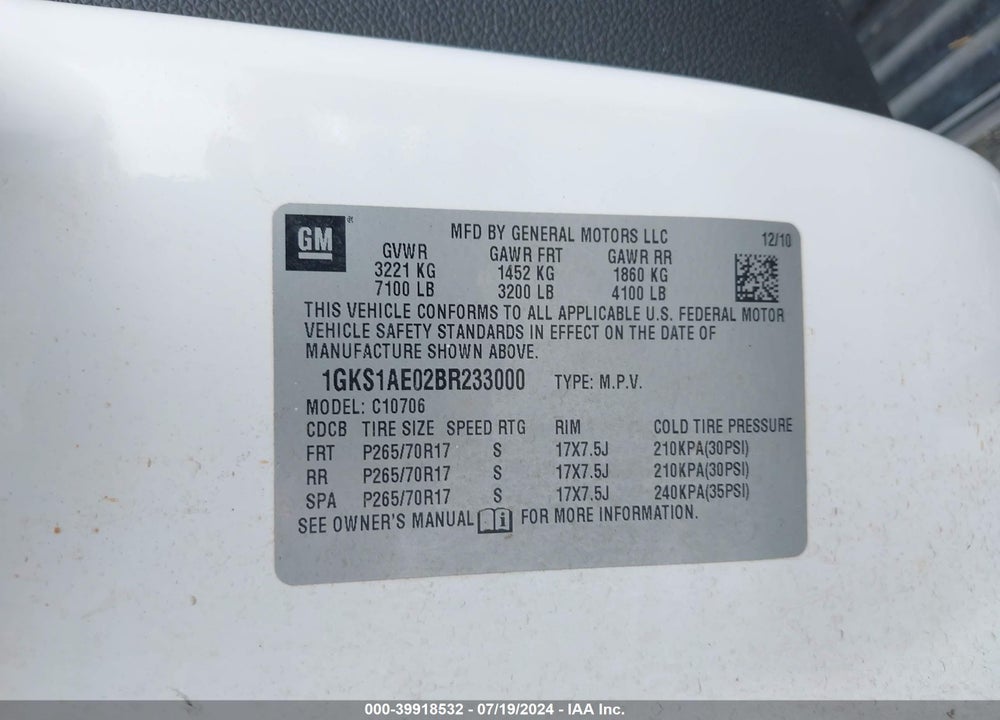2011 GMC YUKON SLE VIN: 1GKS1AE02BR233000