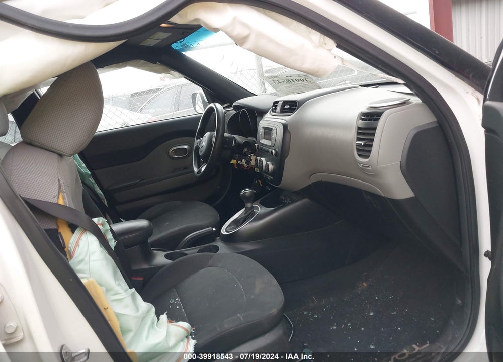2014 KIA SOUL VIN: KNDJN2A25E7032667