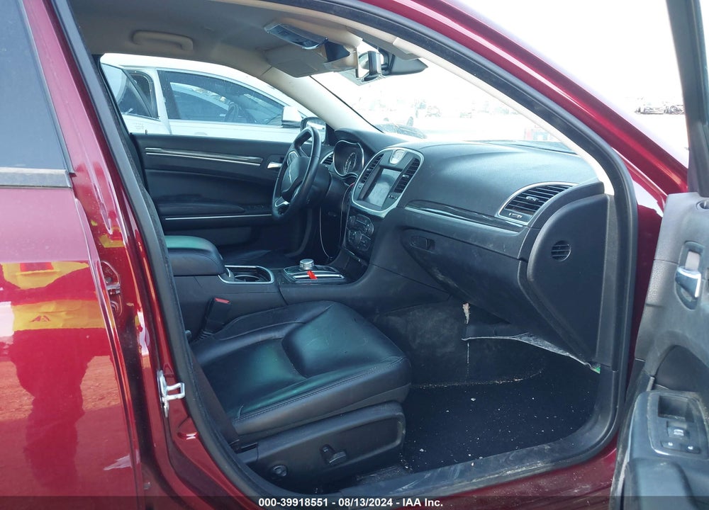 2021 CHRYSLER 300 TOURING L VIN: 2C3CCAAG4MH669092
