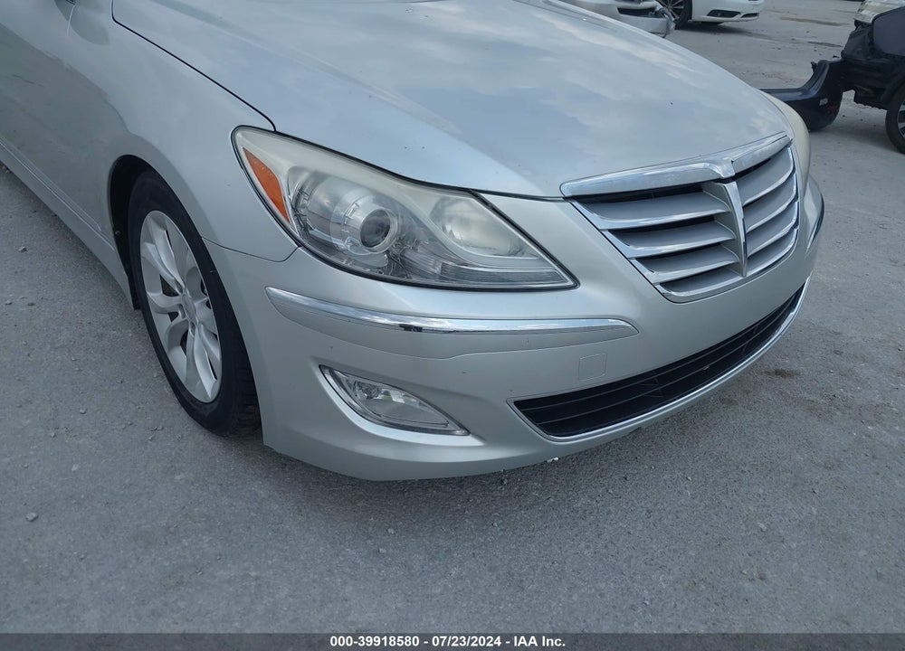 2013 HYUNDAI GENESIS 3.8 VIN: KMHGC4DD8DU235394