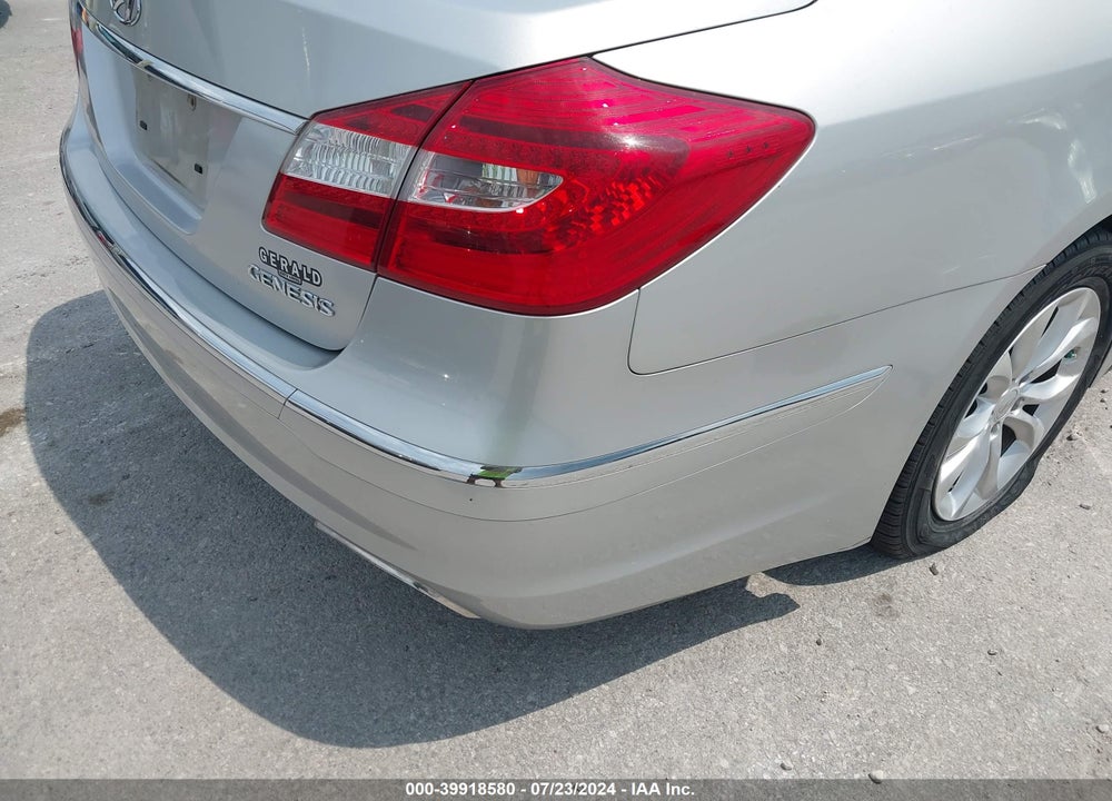2013 HYUNDAI GENESIS 3.8 VIN: KMHGC4DD8DU235394