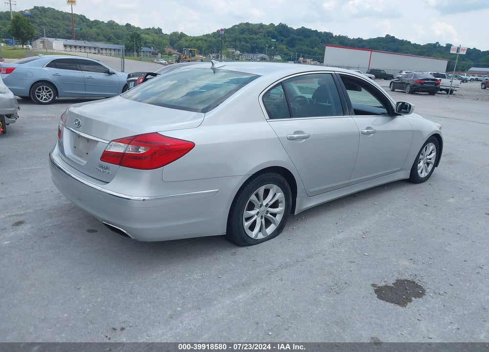 2013 HYUNDAI GENESIS 3.8 VIN: KMHGC4DD8DU235394