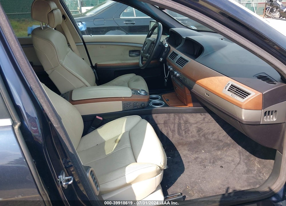 2008 BMW 750LI VIN: WBAHN83538DT80141
