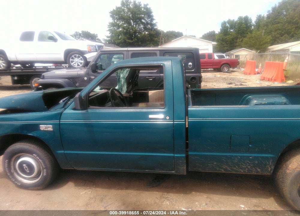 1987 CHEVROLET S TRUCK S10 VIN: 1GCCS14R7H2217082