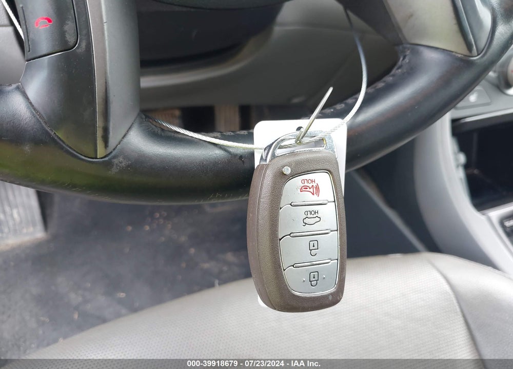 2014 HYUNDAI ELANTRA VIN: KMHDH6AHXEU025825