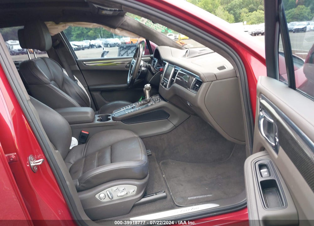 2016 PORSCHE MACAN TURBO VIN: WP1AF2A59GLB91725