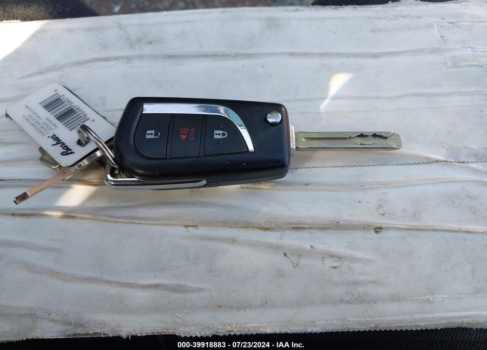2018 TOYOTA COROLLA IM VIN: JTNKARJEXJJ562306