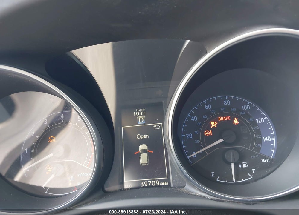 2018 TOYOTA COROLLA IM VIN: JTNKARJEXJJ562306