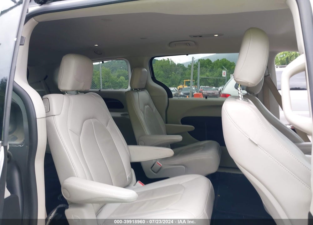 2021 CHRYSLER PACIFICA TOURING L VIN: 2C4RC1BG0MR595846