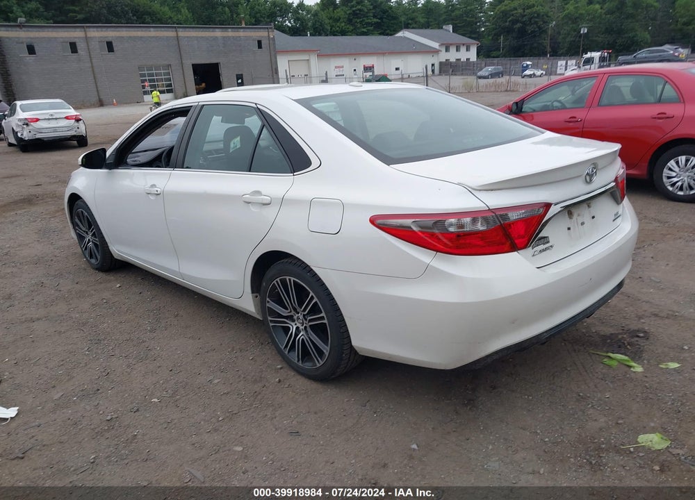 2016 TOYOTA CAMRY SE VIN: 4T1BF1FK3GU173239