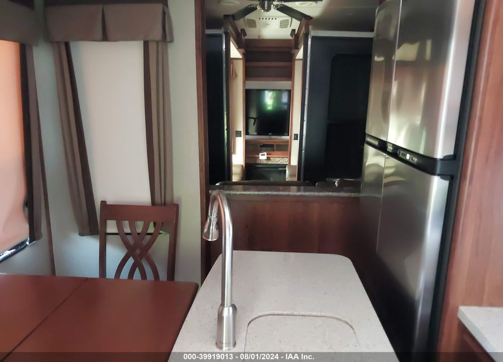 2017 KEYSTONE AVALANCHE VIN: 4YDF37023HE760396