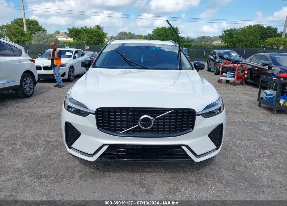 2024 VOLVO XC60 B5 CORE DARK THEME VIN: YV4L12RK3R1907498