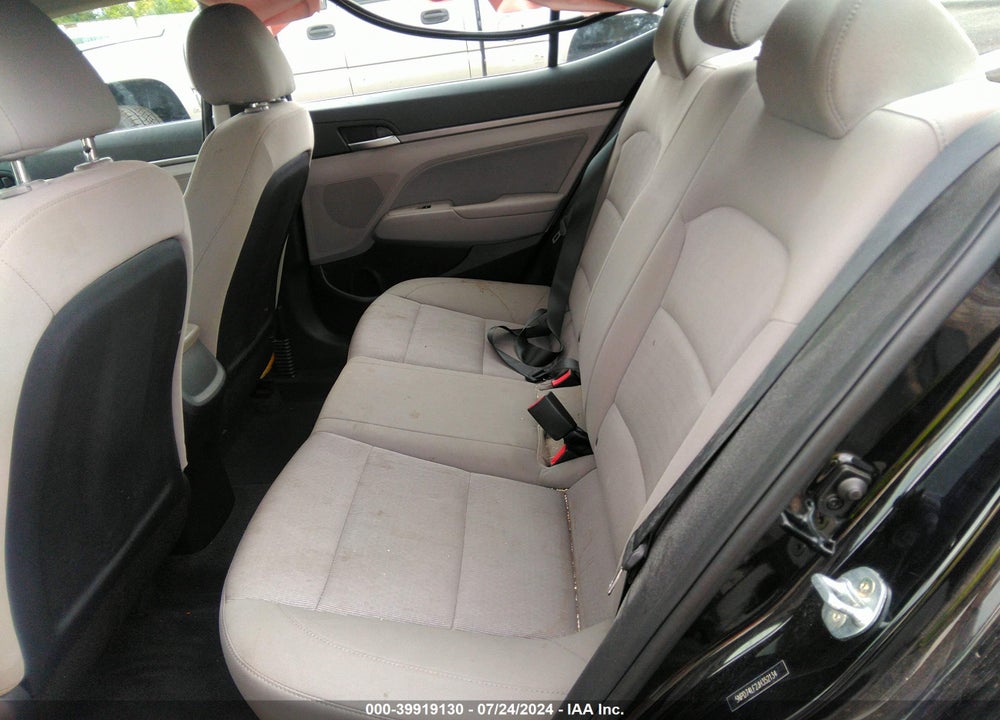 2018 HYUNDAI ELANTRA SE VIN: 5NPD74LF2JH352134