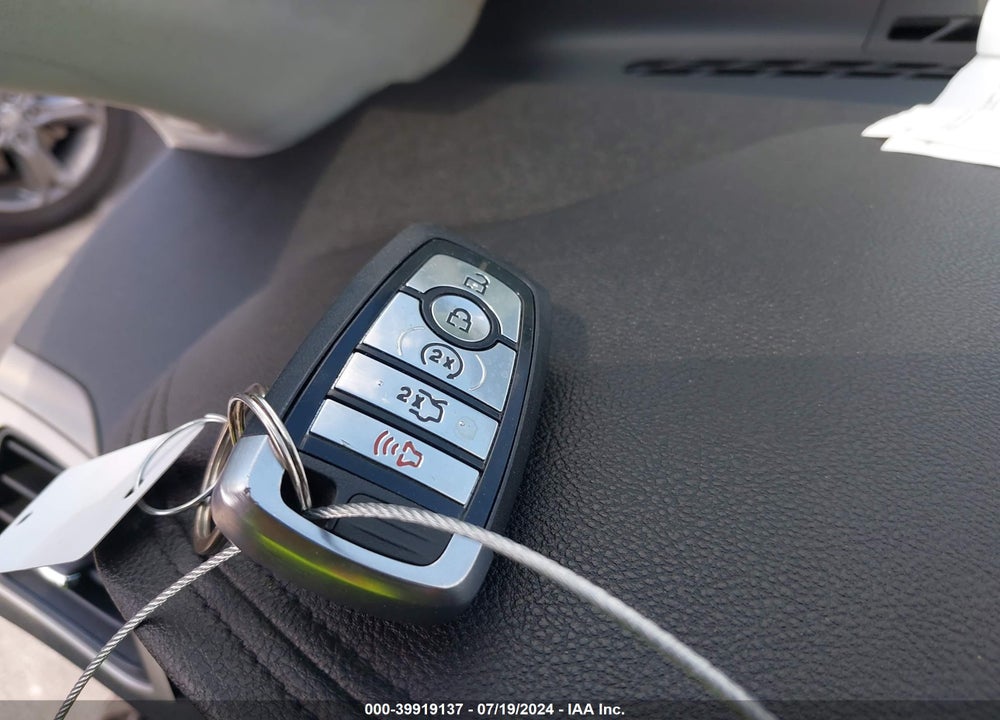 2013 LINCOLN MKZ VIN: 3LN6L2G98DR812634