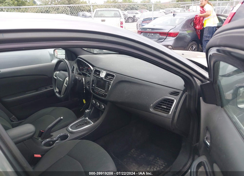 2011 CHRYSLER 200 TOURING VIN: 1C3BC1FB6BN610106