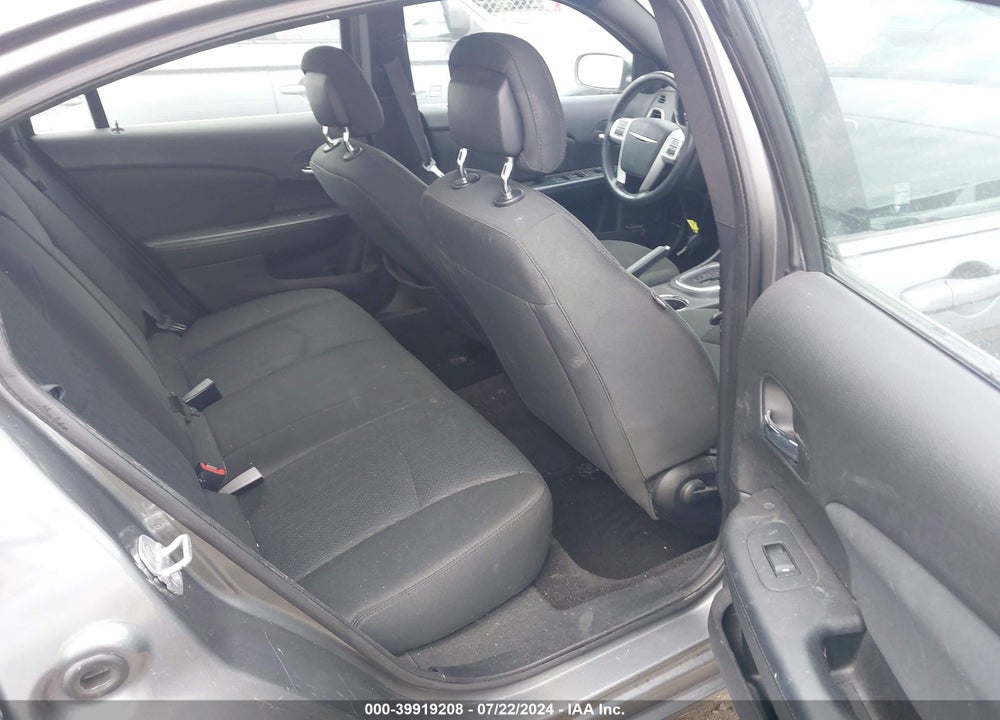 2011 CHRYSLER 200 TOURING VIN: 1C3BC1FB6BN610106