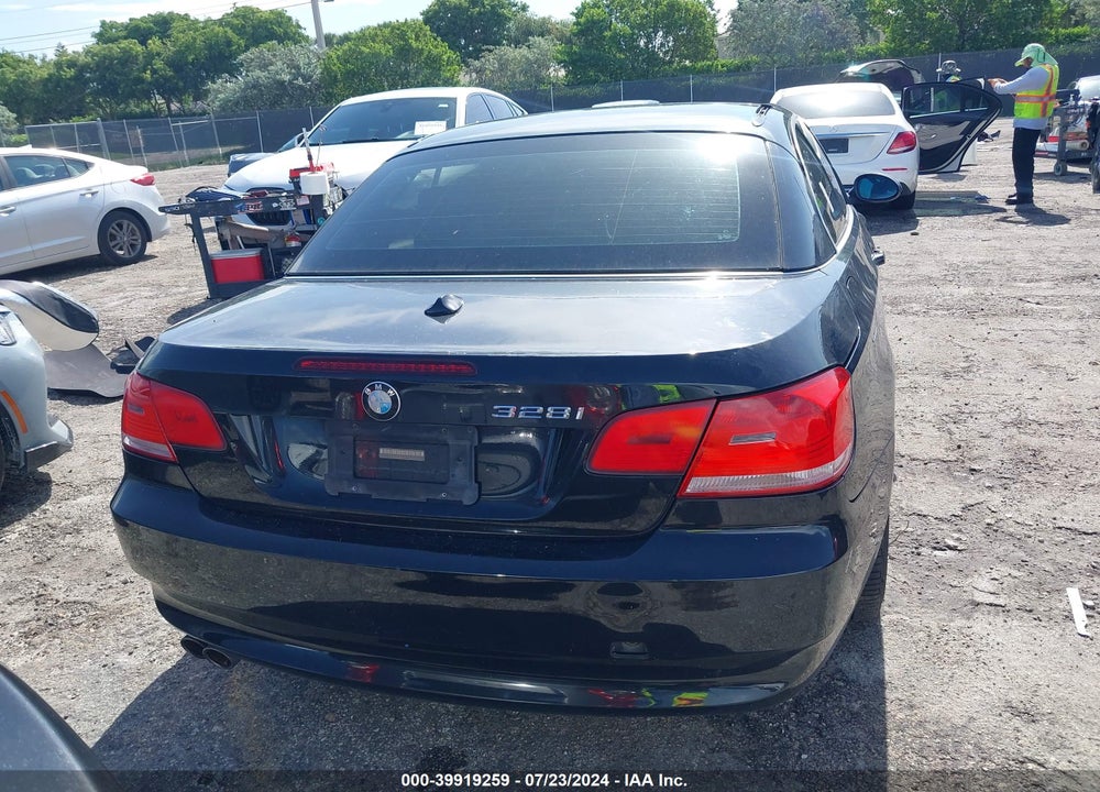 2009 BMW 328I VIN: WBAWL13529PX25437