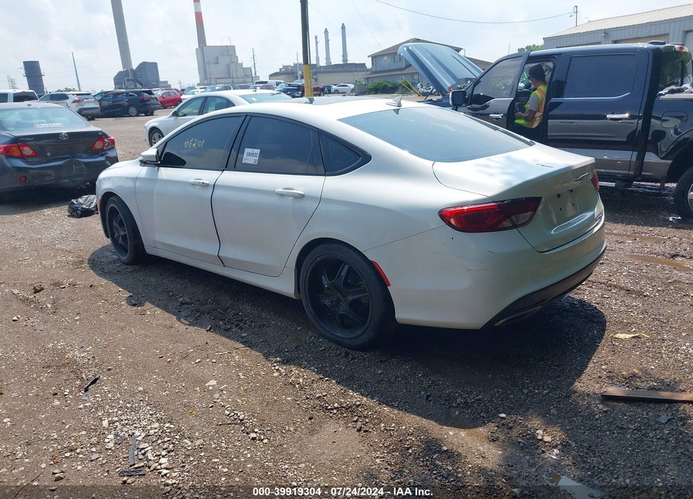 2015 CHRYSLER 200 S VIN: 1C3CCCBG4FN662101