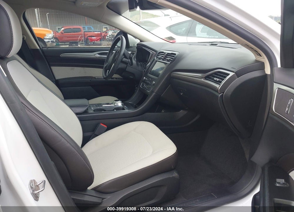 2020 FORD FUSION SE VIN: 3FA6P0HD0LR250880