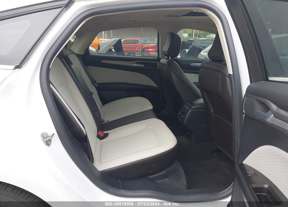 2020 FORD FUSION SE VIN: 3FA6P0HD0LR250880