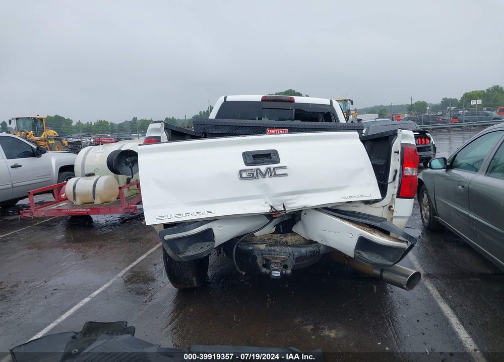 2016 GMC SIERRA 2500HD DENALI VIN: 1GT12UE82GF218355