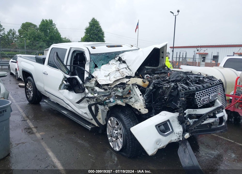 2016 GMC SIERRA 2500HD DENALI VIN: 1GT12UE82GF218355