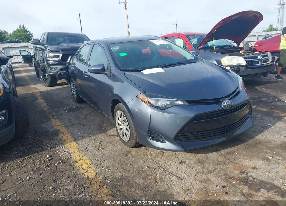 2017 TOYOTA COROLLA LE VIN: 2T1BURHE2HC780232