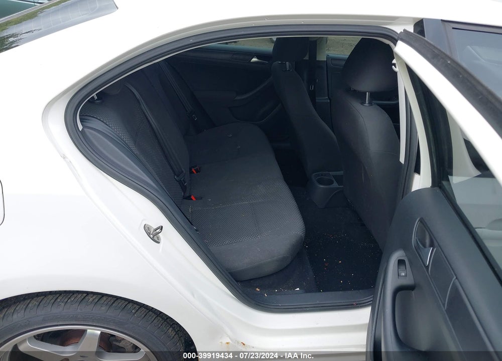 2012 VOLKSWAGEN JETTA 2.0L S VIN: 3VW1K7AJ7CM364753