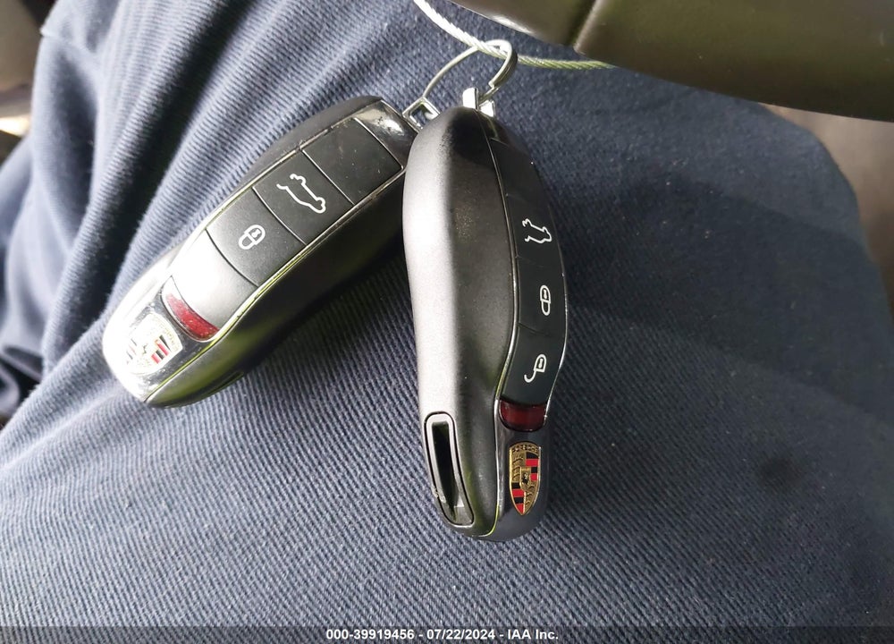 2015 PORSCHE MACAN TURBO VIN: WP1AF2A51FLB90292