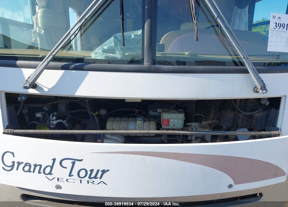 1999 WINNEBAGO P30 VIN: 1GBMP37B6W3316830