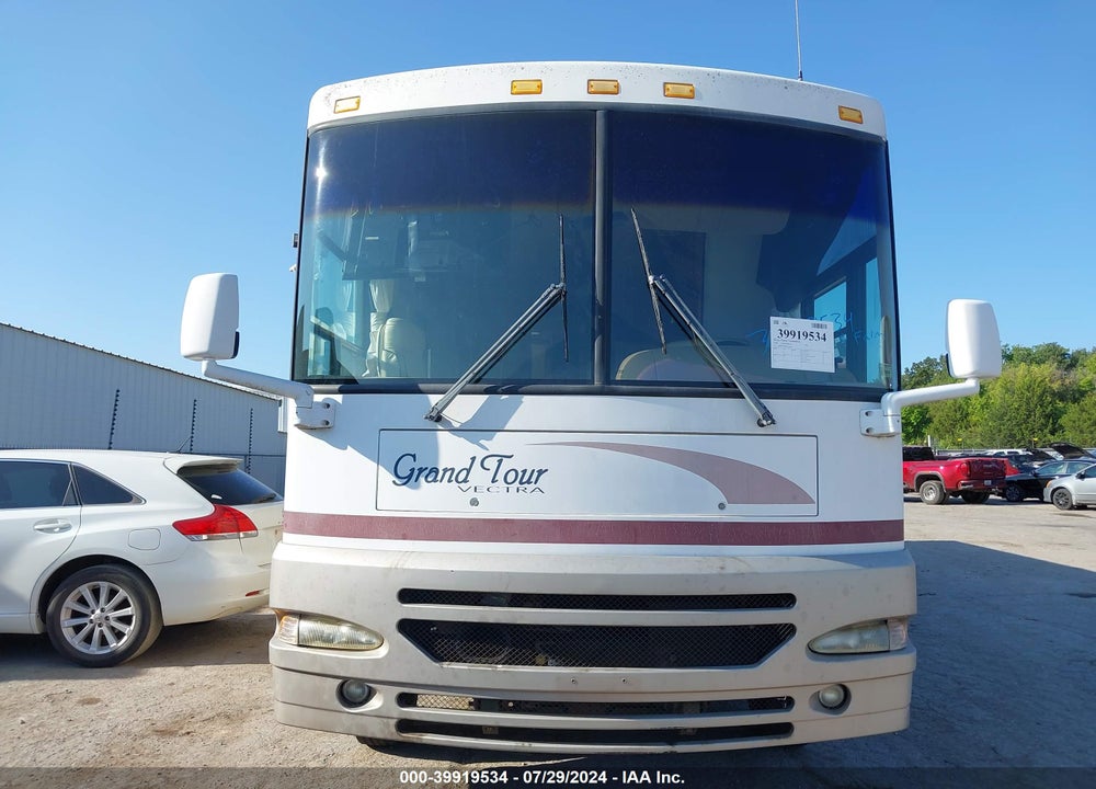 1999 WINNEBAGO P30 VIN: 1GBMP37B6W3316830