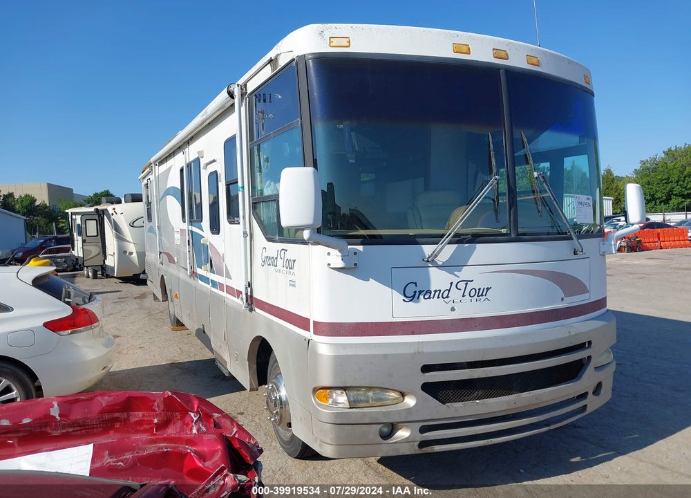 1999 WINNEBAGO P30 VIN: 1GBMP37B6W3316830