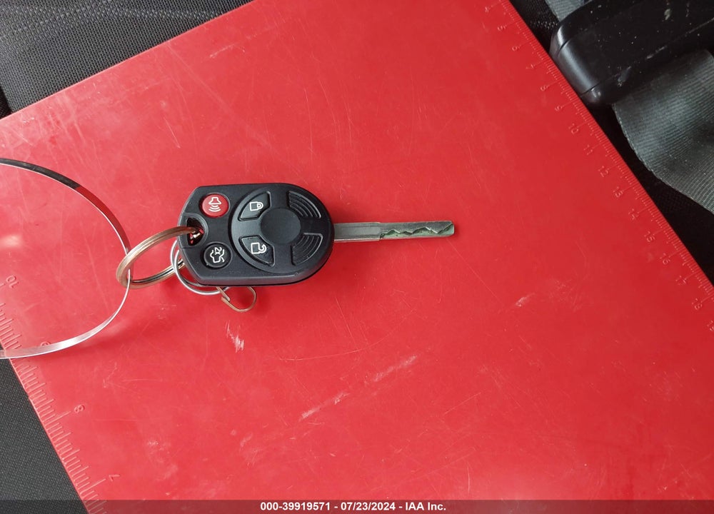 2018 FORD FOCUS SE VIN: 1FADP3F20JL210076