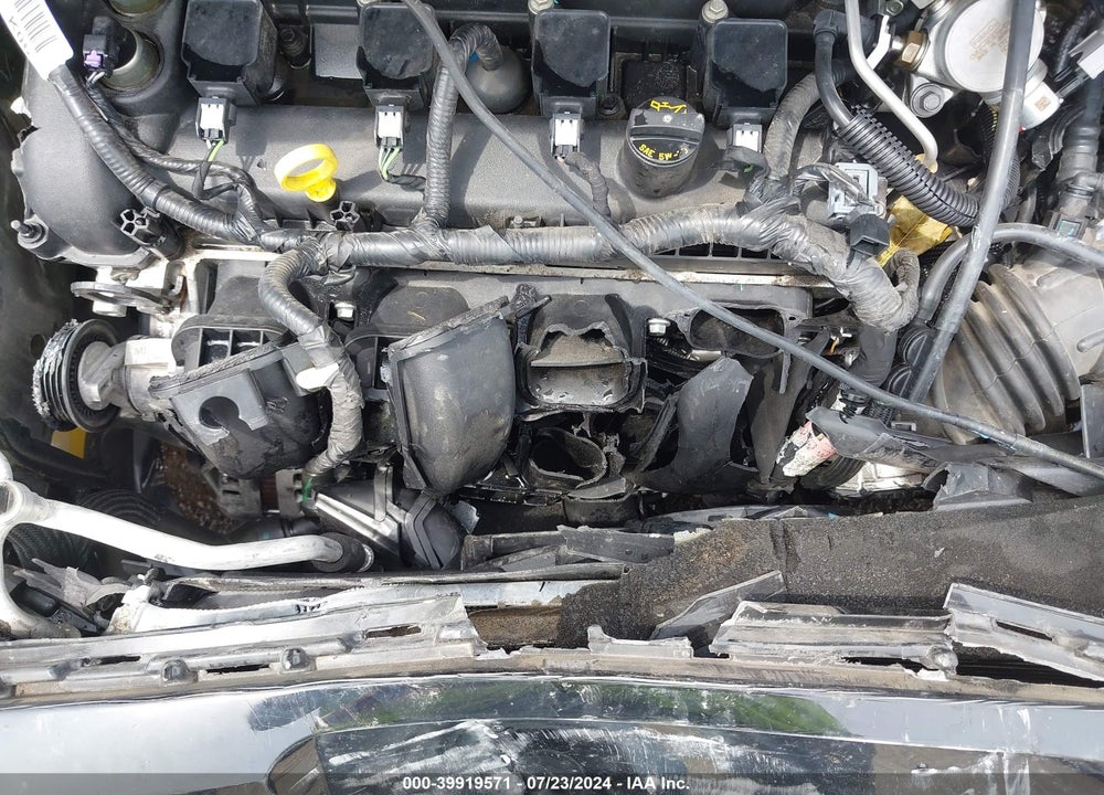 2018 FORD FOCUS SE VIN: 1FADP3F20JL210076