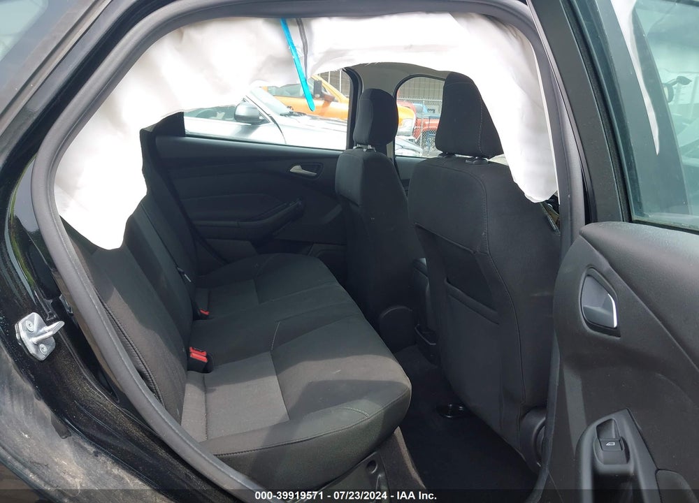 2018 FORD FOCUS SE VIN: 1FADP3F20JL210076