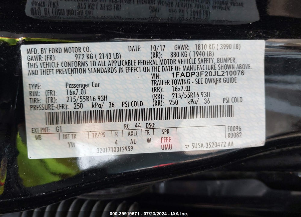 2018 FORD FOCUS SE VIN: 1FADP3F20JL210076