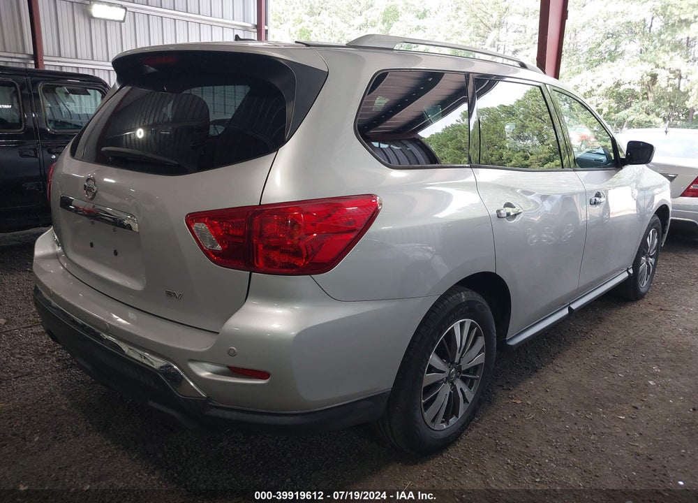 2017 NISSAN PATHFINDER SV VIN: 5N1DR2MNXHC686434