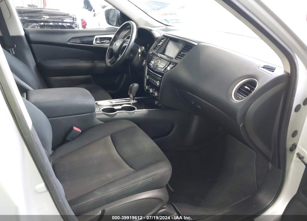 2017 NISSAN PATHFINDER SV VIN: 5N1DR2MNXHC686434