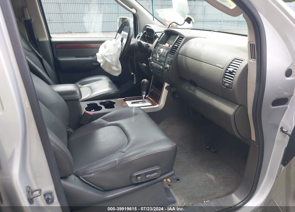 2011 NISSAN PATHFINDER VIN: 5N1AR1NB2BC630397