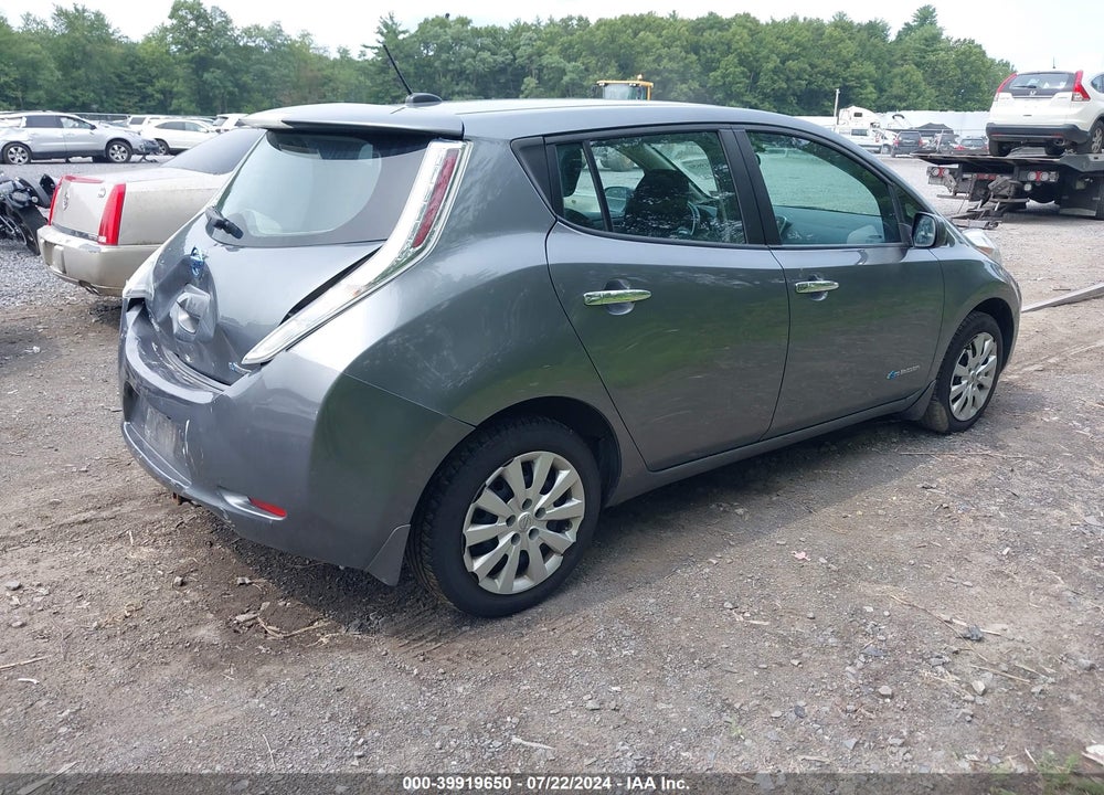 2015 NISSAN LEAF S VIN: 1N4AZ0CP4FC326030
